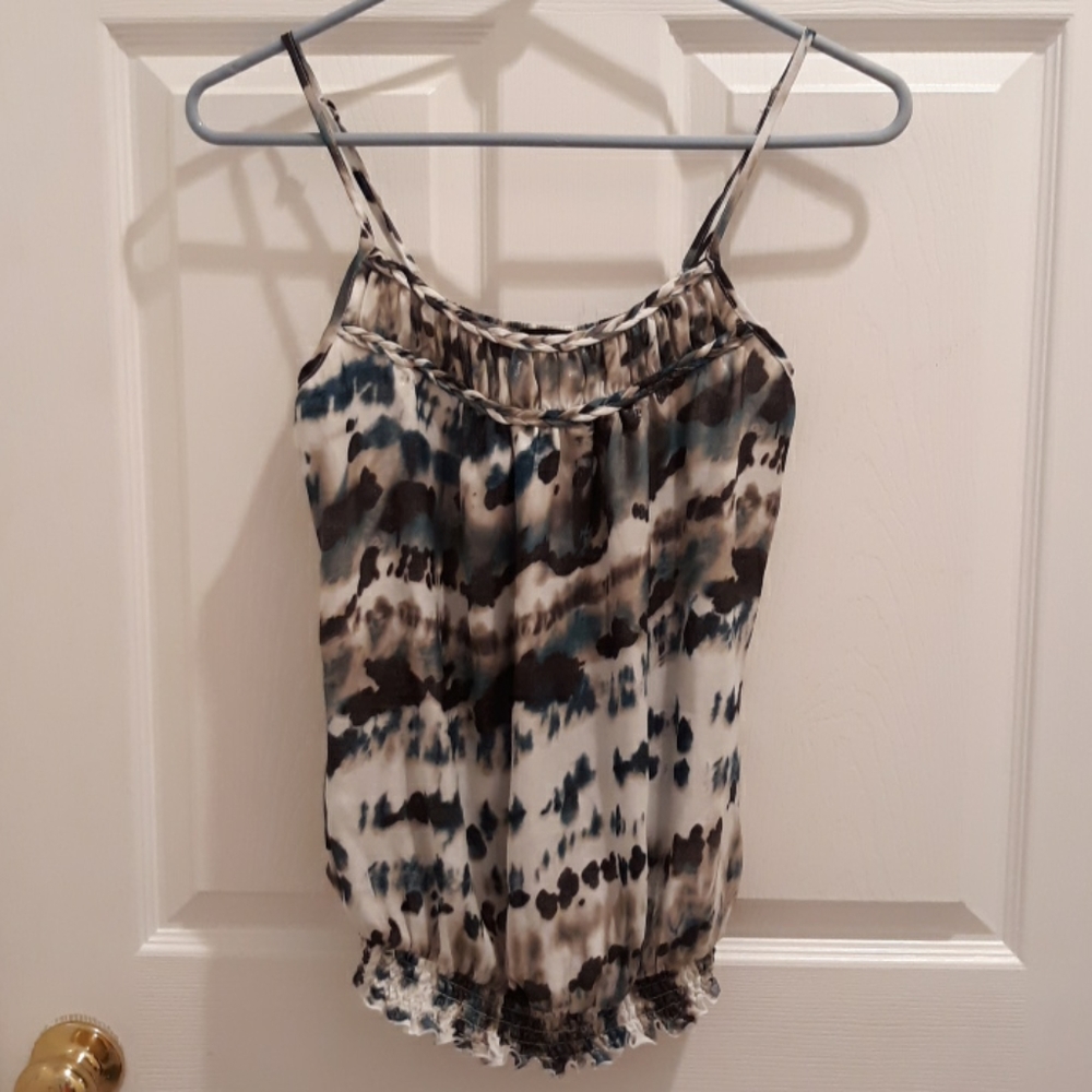 Camisole with elastic detail bottom